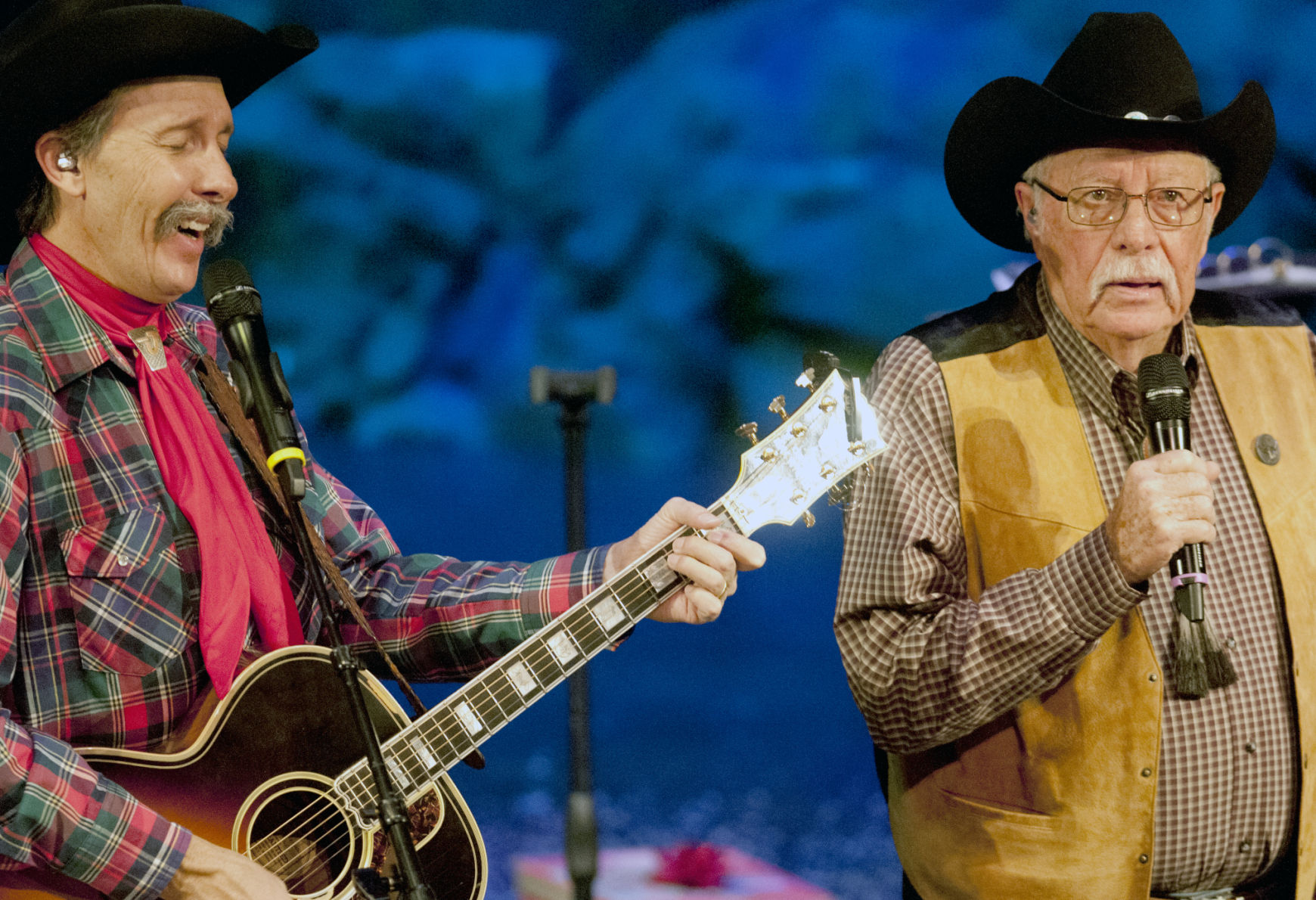 A Cowboy Christmas: Bar J boys wrangle up a happy holiday